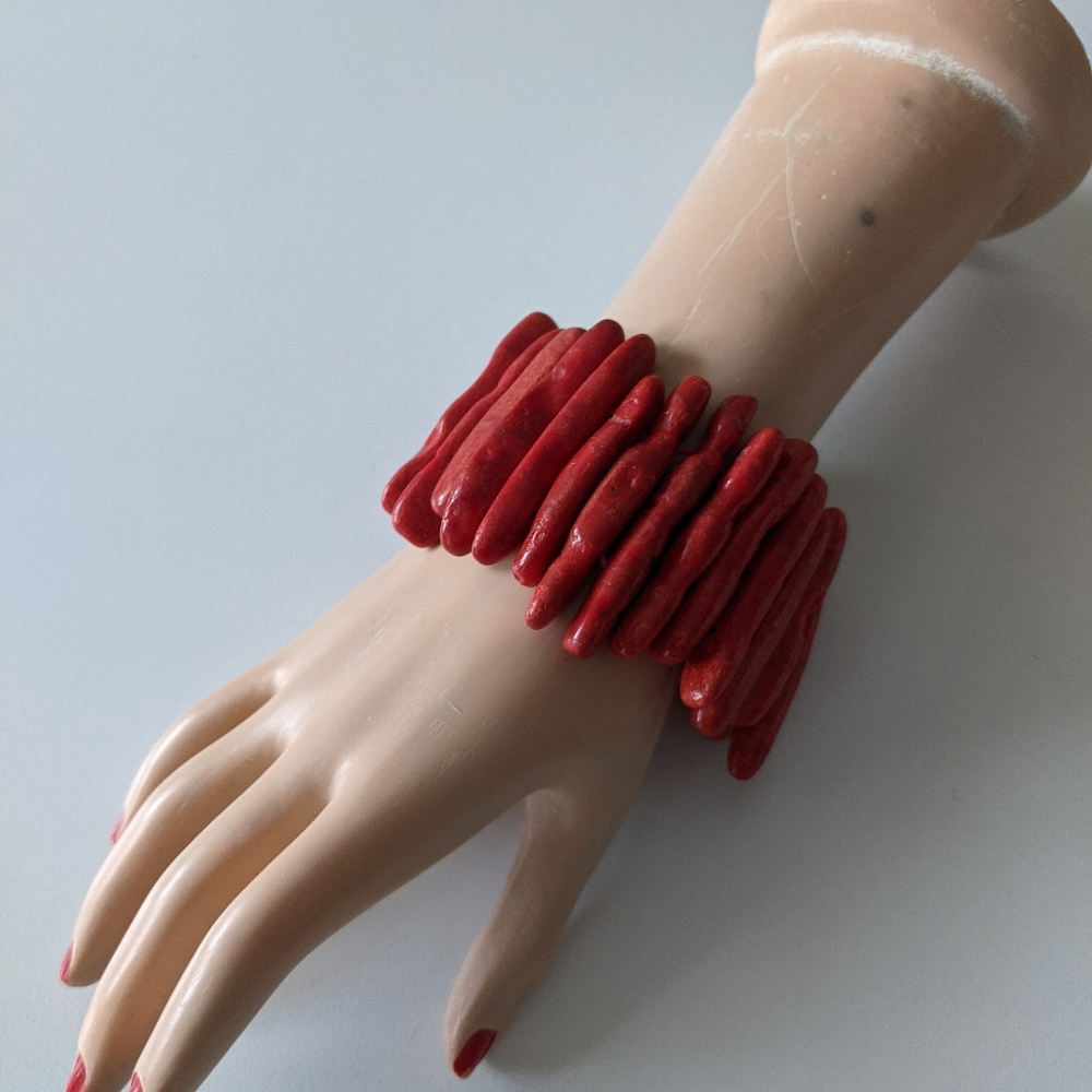 Vintage Red Stem Coral Stretch Bracelet - Picture 2 of 6